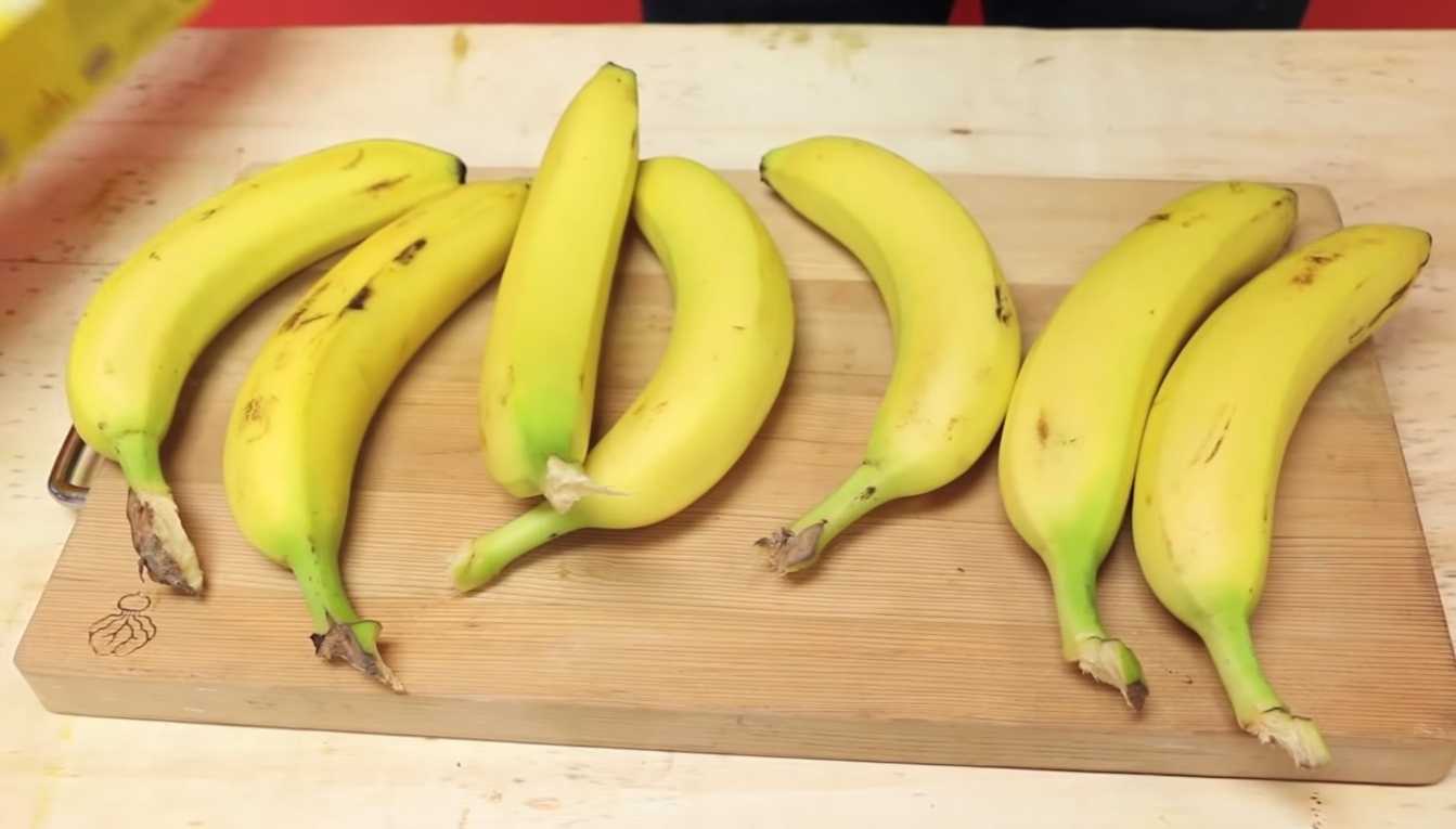 Bananas Bananas