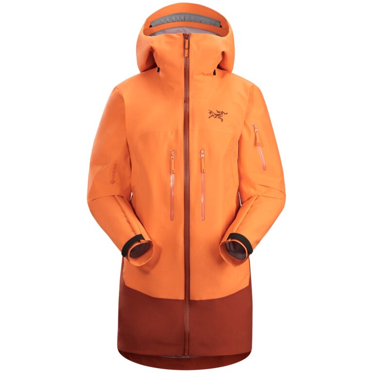 15 Best Snowboard Jackets (Coolest Snowboarding Jacket Brands In 20232024)