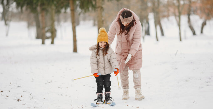 How-to-Help-Your-Kids-Overcome-the-Fear-of-Skiing