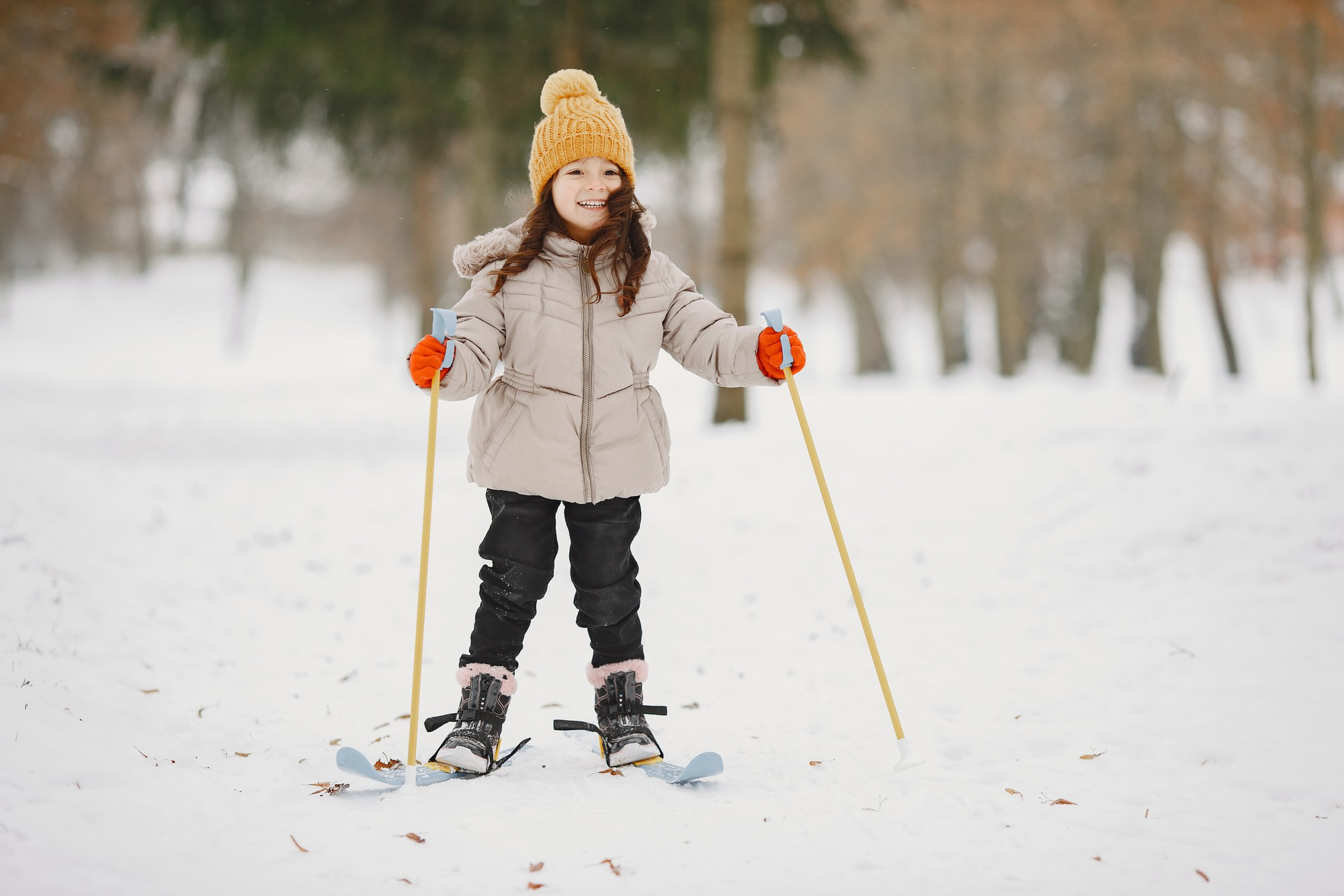 little-girl-cross-country-skiing-by-herself